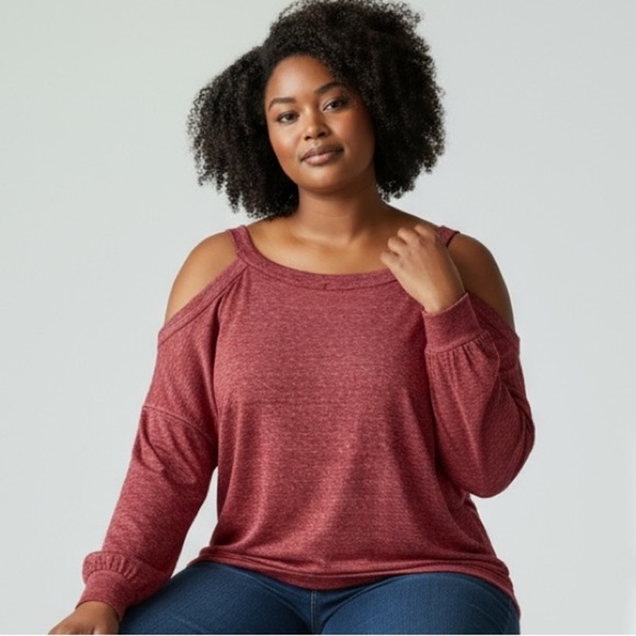 WE THE FREE - THE CHILL OUT COLD SHOULDER DISTRESSED T-SHIRT - SZ. MEDIUM B21 - Picture 1 of 10